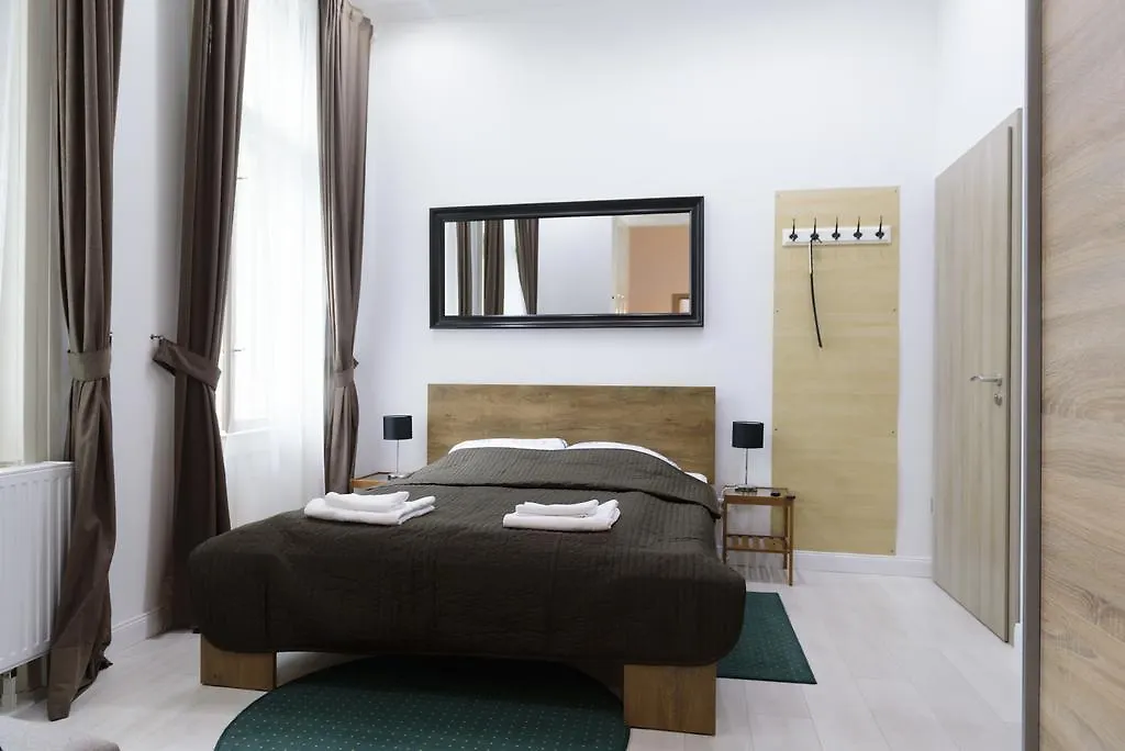 Váci Street Downtown Apartments Budapest